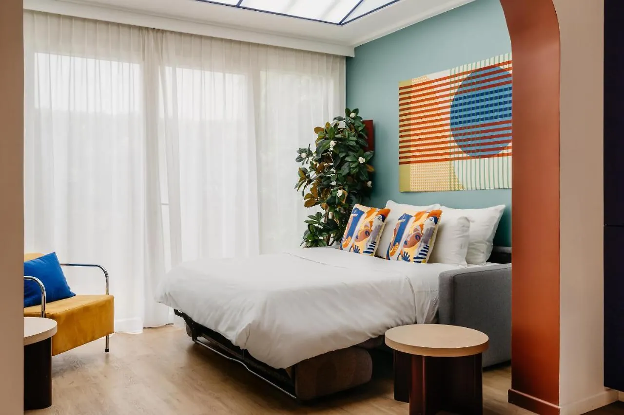 Hotel apartamentowy Edgar Auteuil - Le Marois Paryż